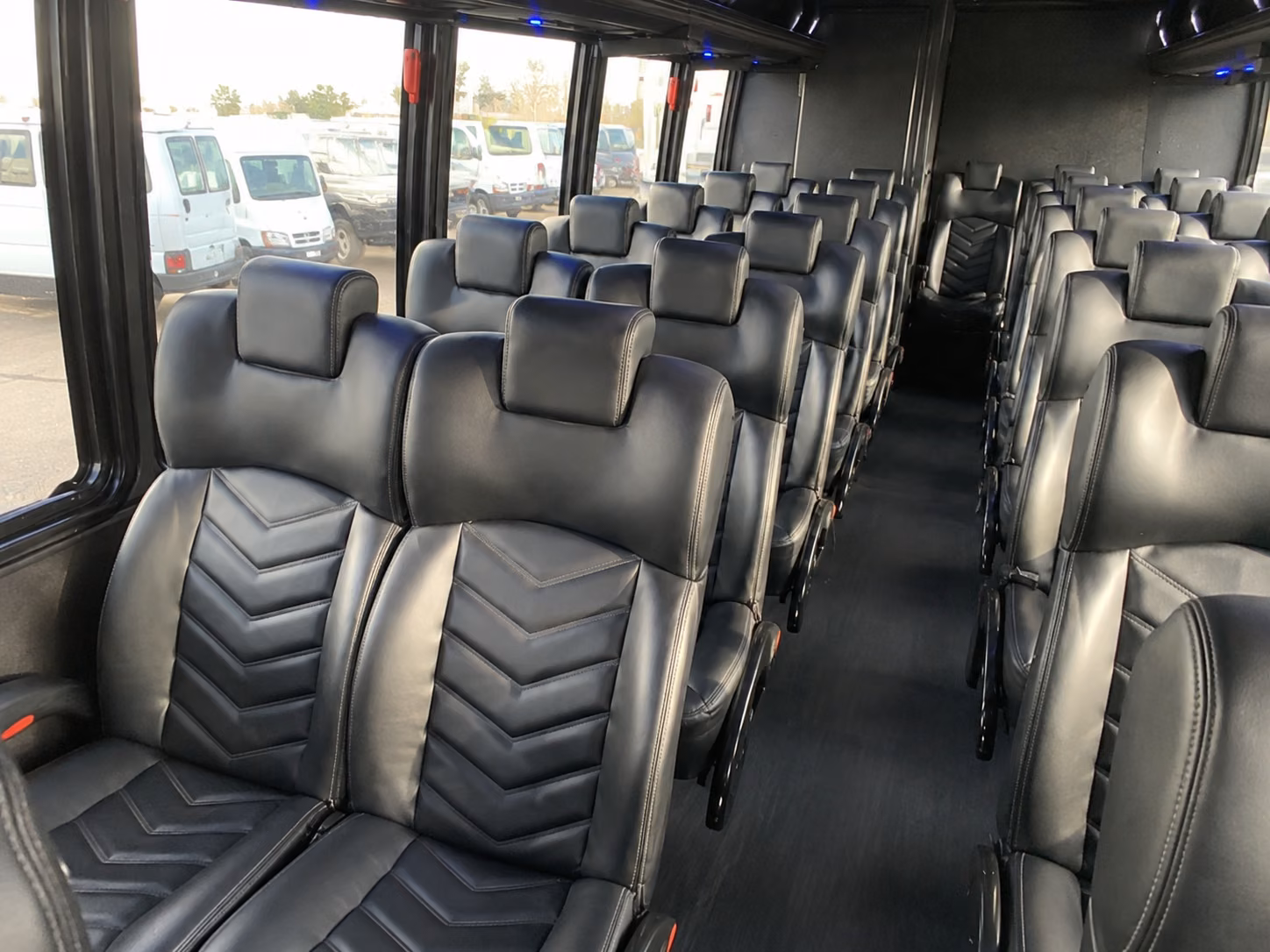 easily book transportation for your next airport transfer 3