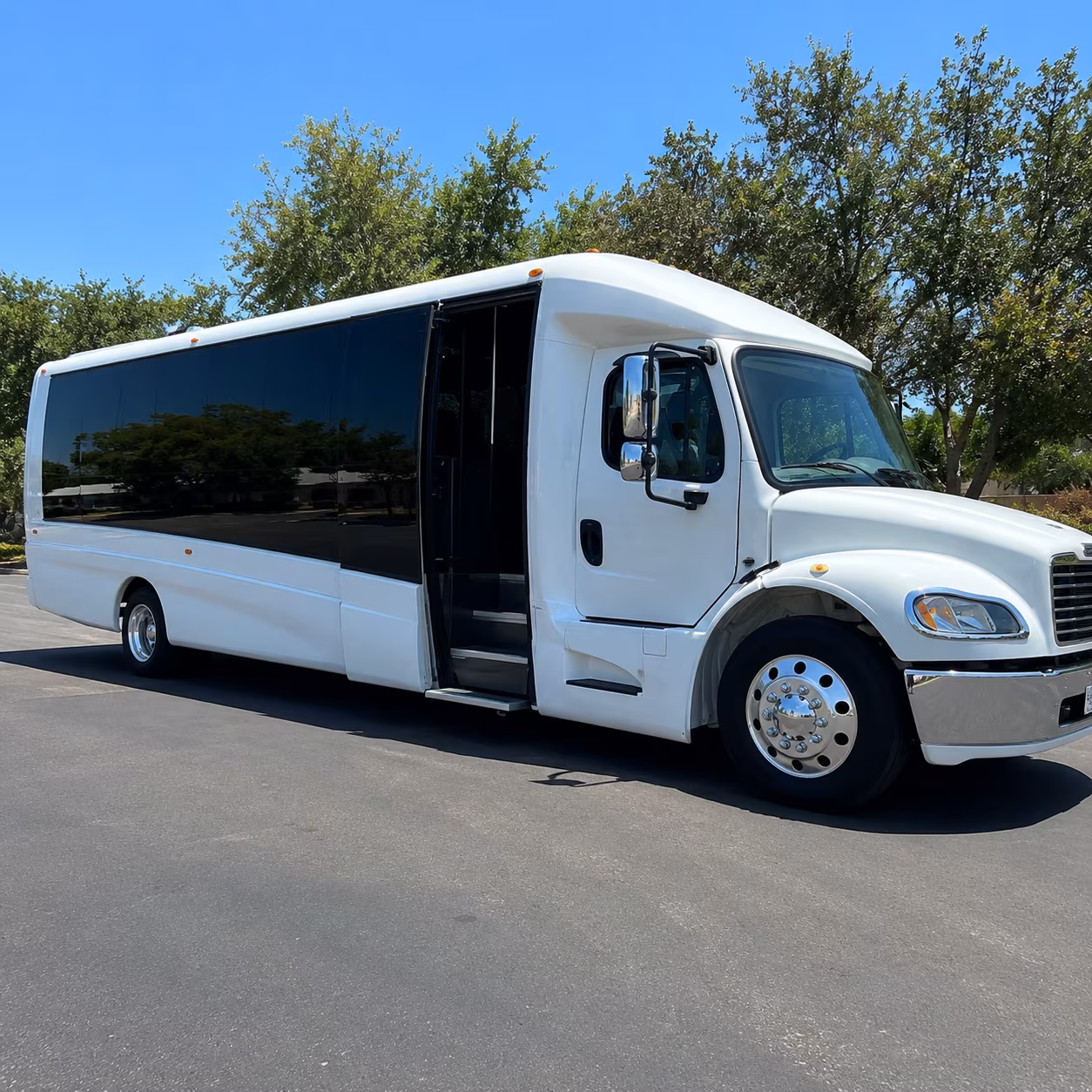 easily book transportation for your next bachelor or bachelorette party 3