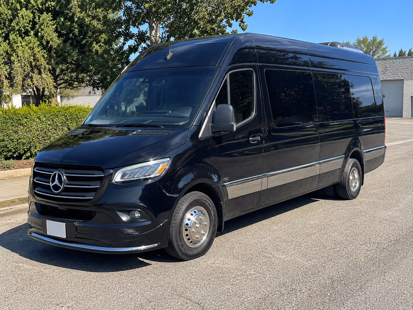 easily book transportation for your next prom 1